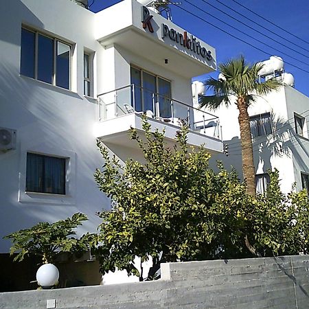 Panklitos Tourist Apartments Paphos ภายนอก รูปภาพ