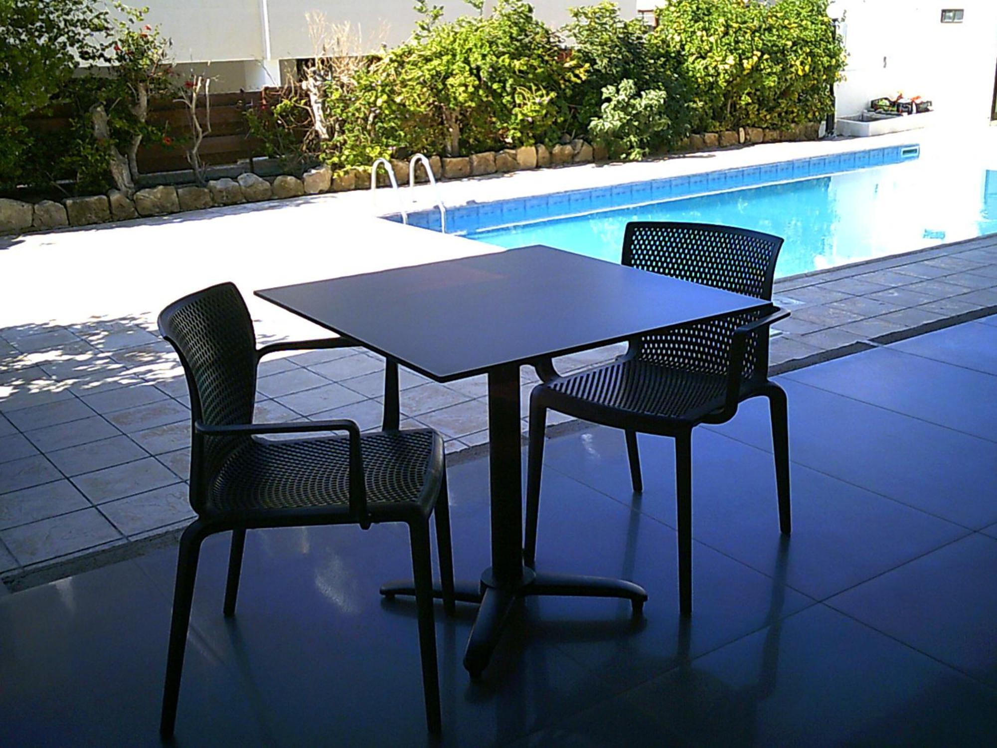 Panklitos Tourist Apartments Paphos ภายนอก รูปภาพ