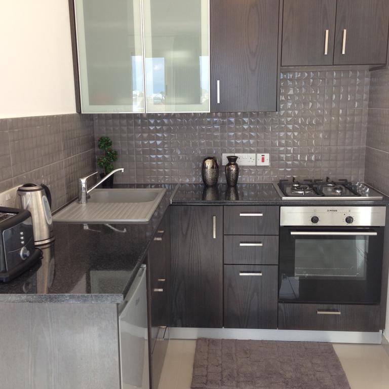 Panklitos Tourist Apartments Paphos ภายนอก รูปภาพ